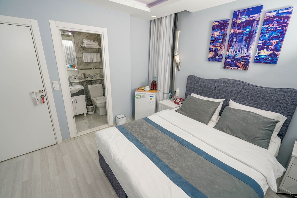 Romantic Double Room, Garden View photo 3