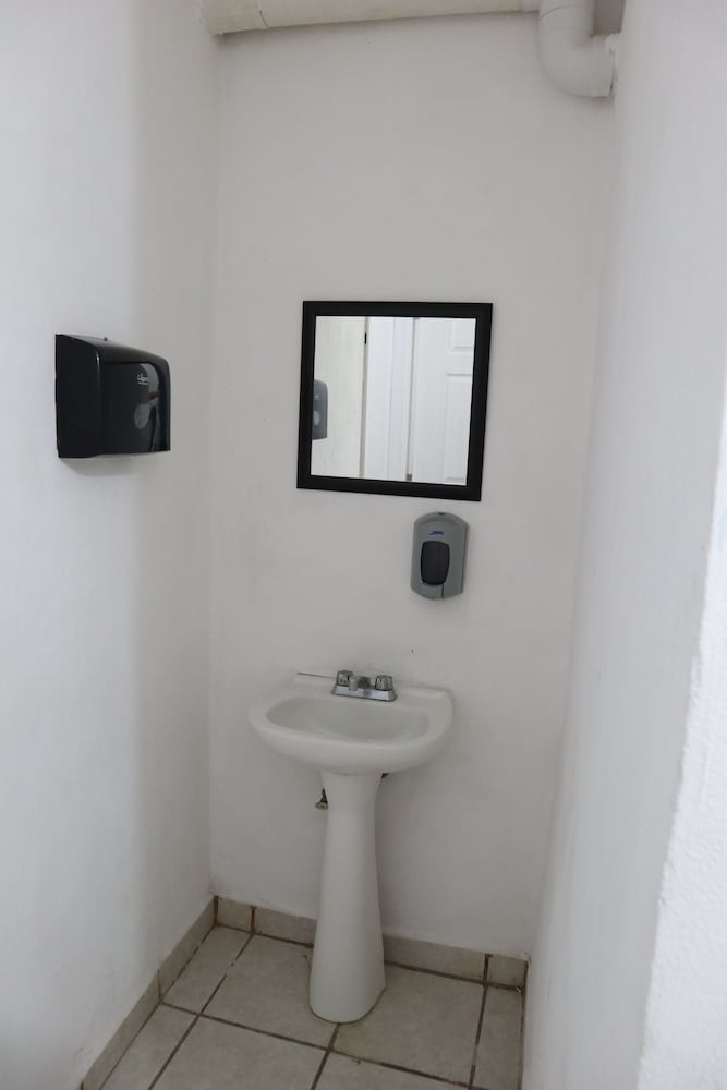 Basic Double or Twin Room photo 3
