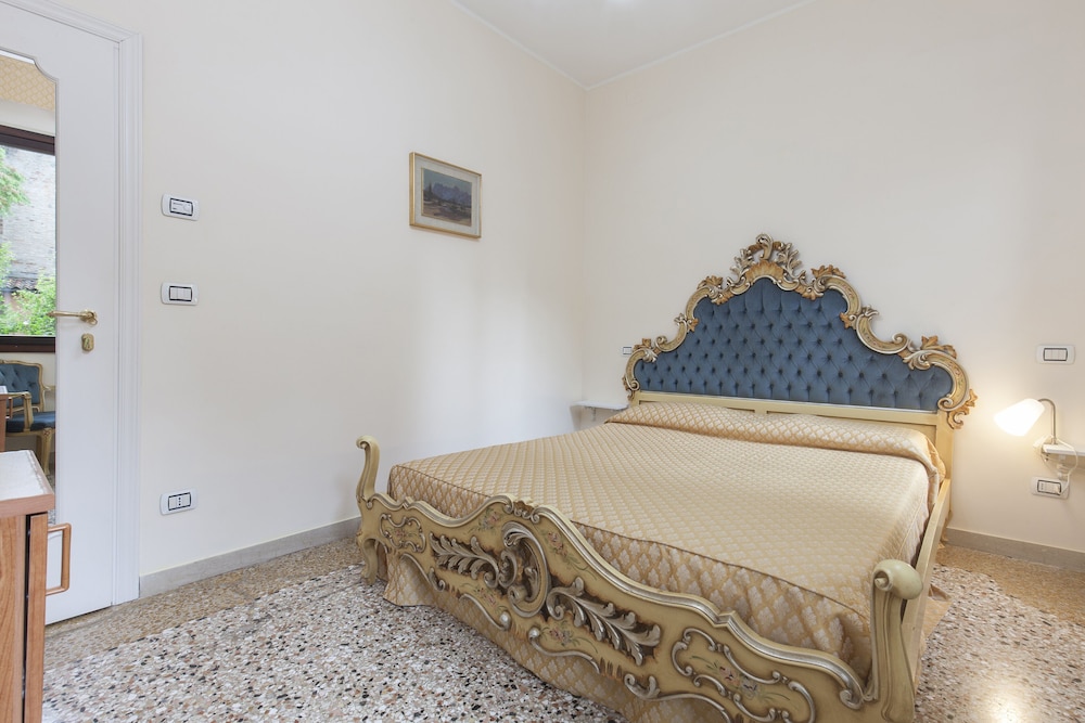Room photo 3