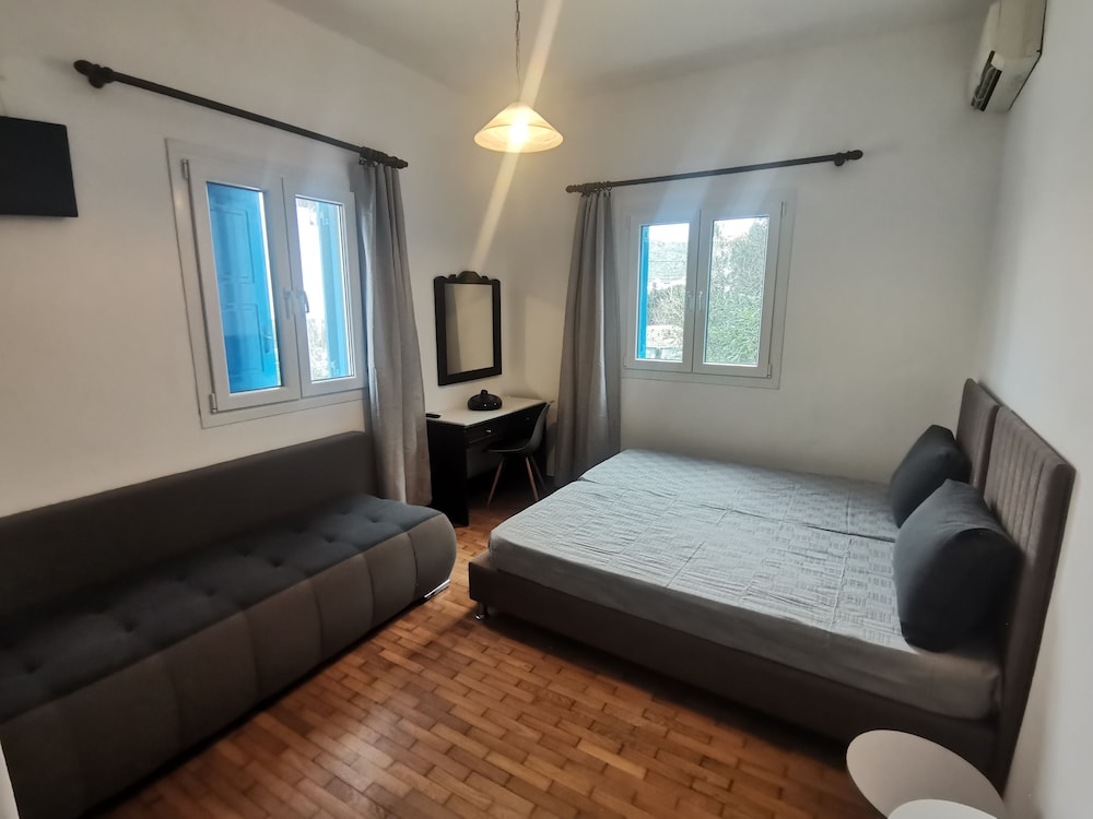 Standard Triple Room, Garden View