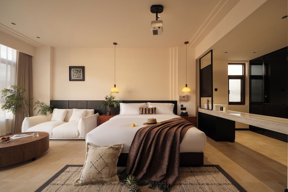 Premier Double Room, Courtyard View photo 1