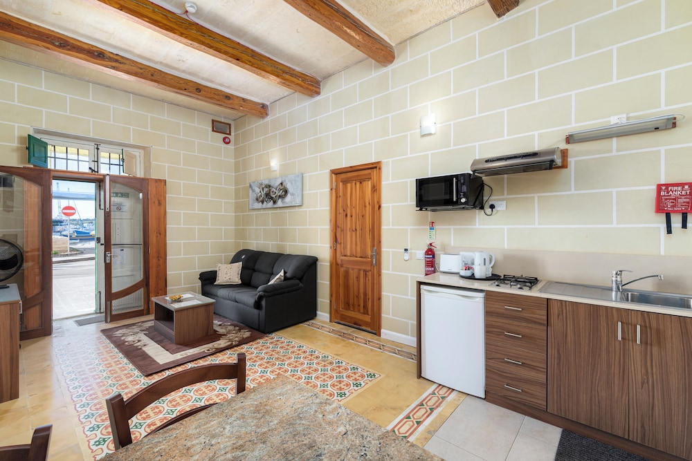 Studio Suite, Harbor View (Ground Floor) photo 1