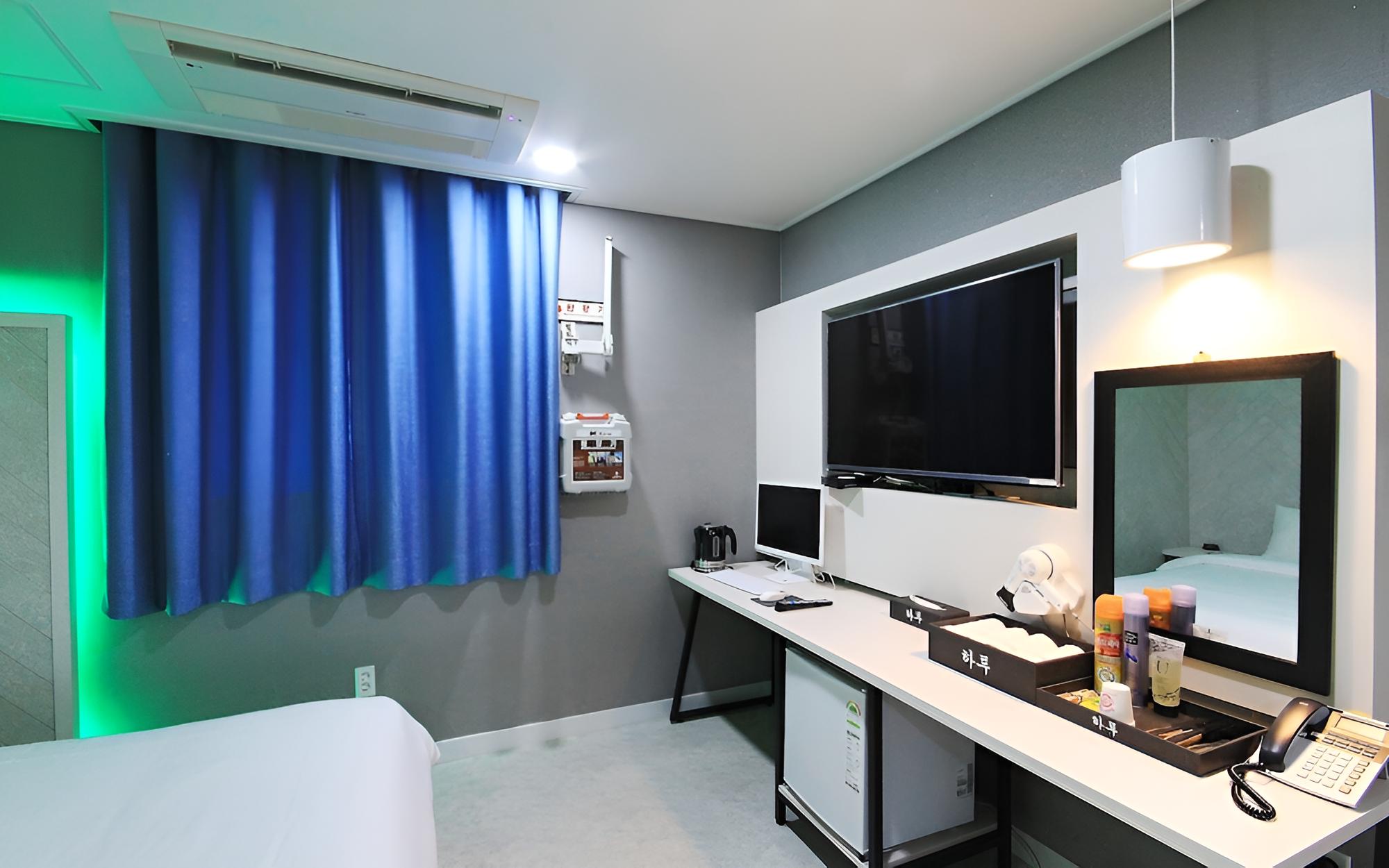 Room (Semi-Special Room) - Photo 8