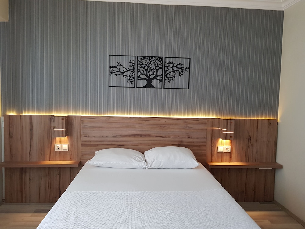 Economy Room, Balcony, Sea View photo 1
