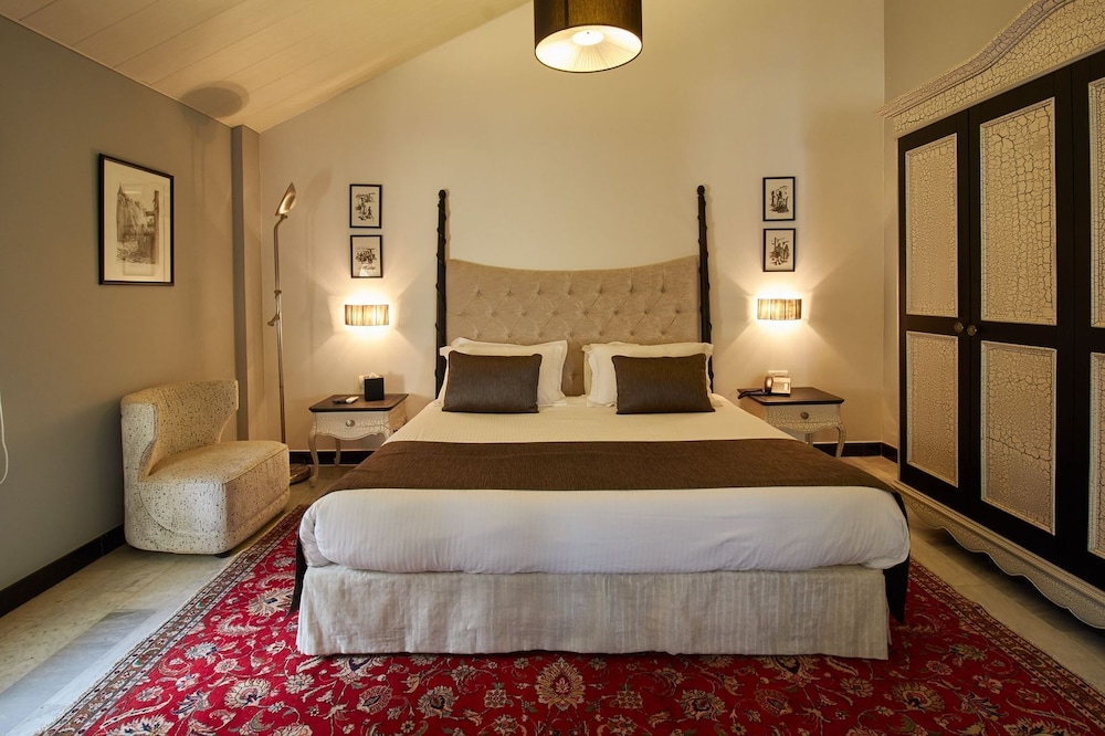 Royal Suite with Balcony photo 1