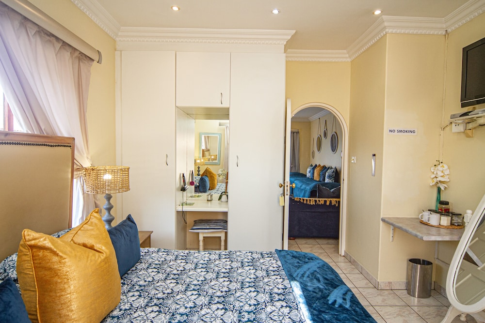 Sea-facing apartment