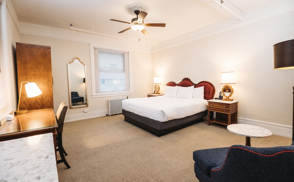 Balcony Suite photo 3