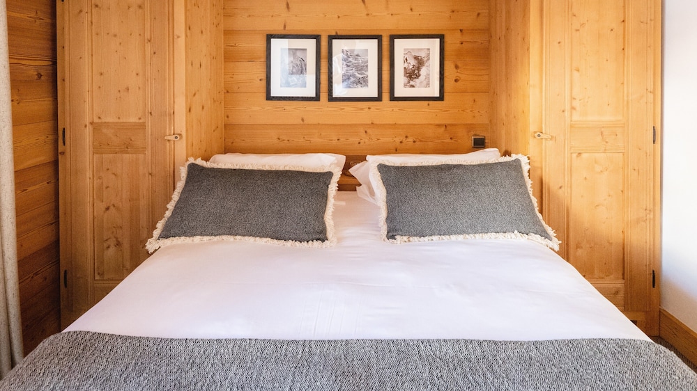 Suite, 1 Bedroom - Photo 2
