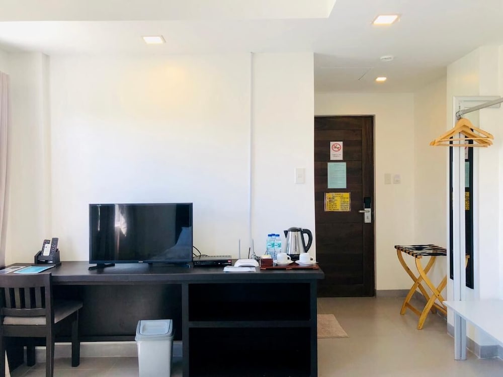 Deluxe Triple Room photo 2