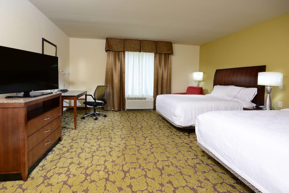 Room, 2 Queen Beds, Accessible (Tub) photo 1