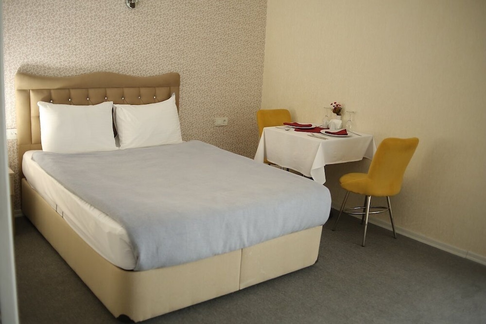 Standard Double Room, 1 Bedroom - Photo 1