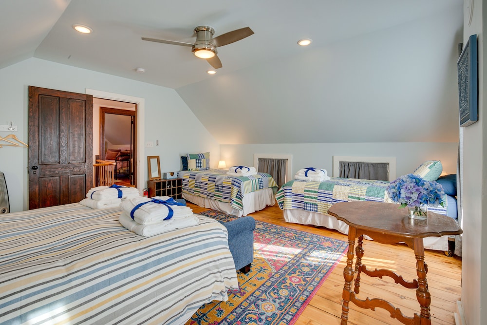 House (4 Bedrooms) photo 2