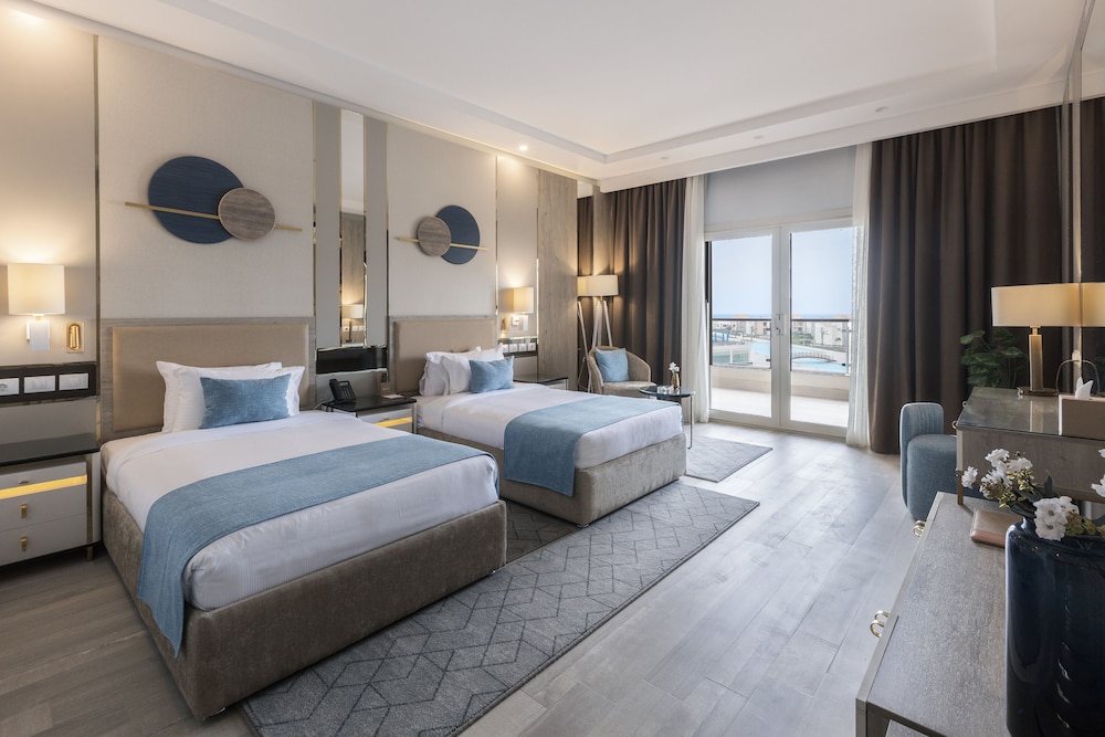 Deluxe Room Sea & Pool View