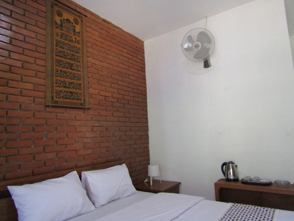 Standard Fan Room - Photo 14