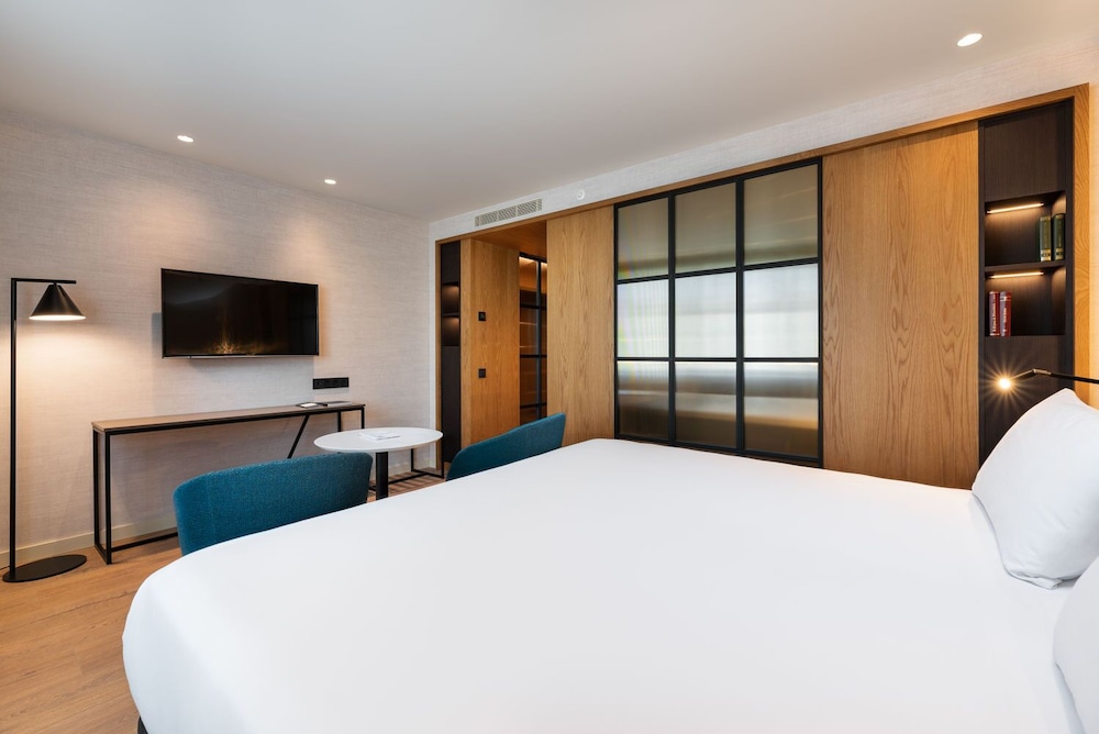 Deluxe Double Room - Photo 7