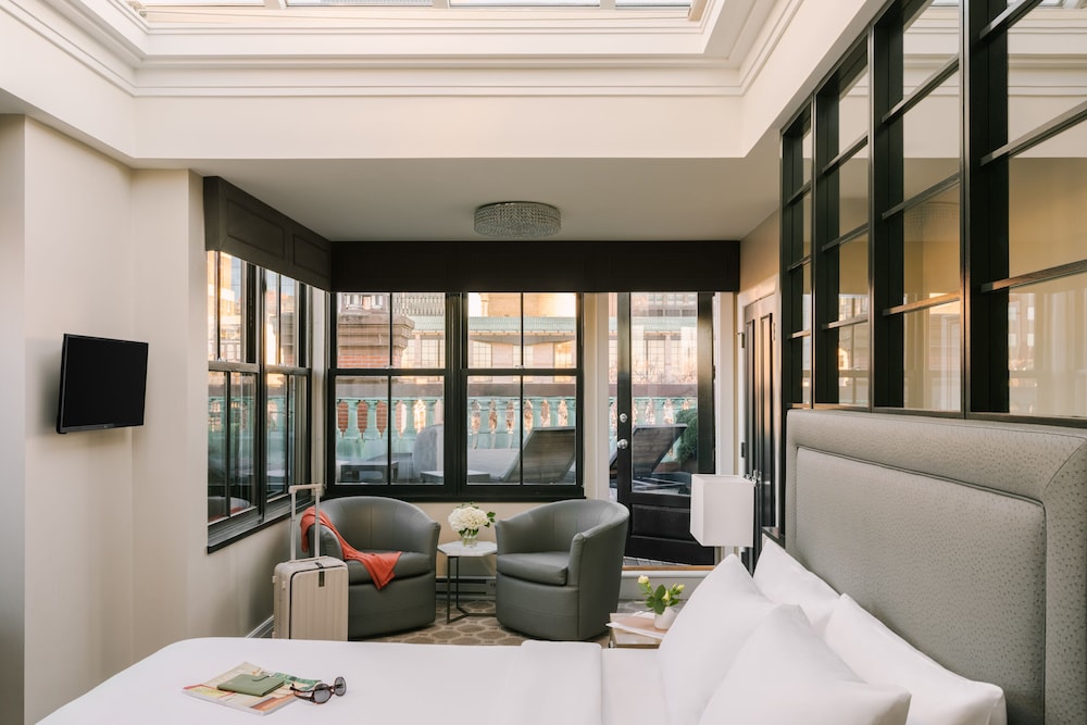 Premium Room, 1 Queen Bed, Balcony photo 1