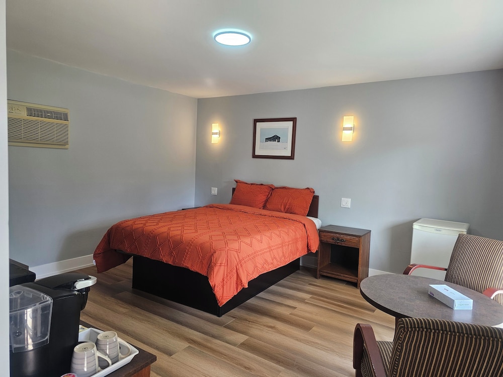 Exclusive Single Room, 1 Queen Bed photo 2