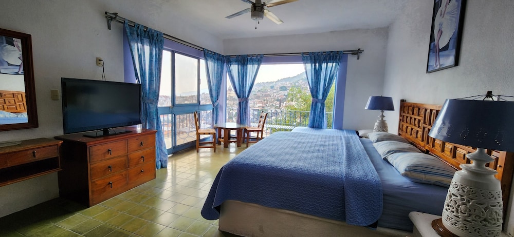 Panoramic Suite (Marilyn Monroe)