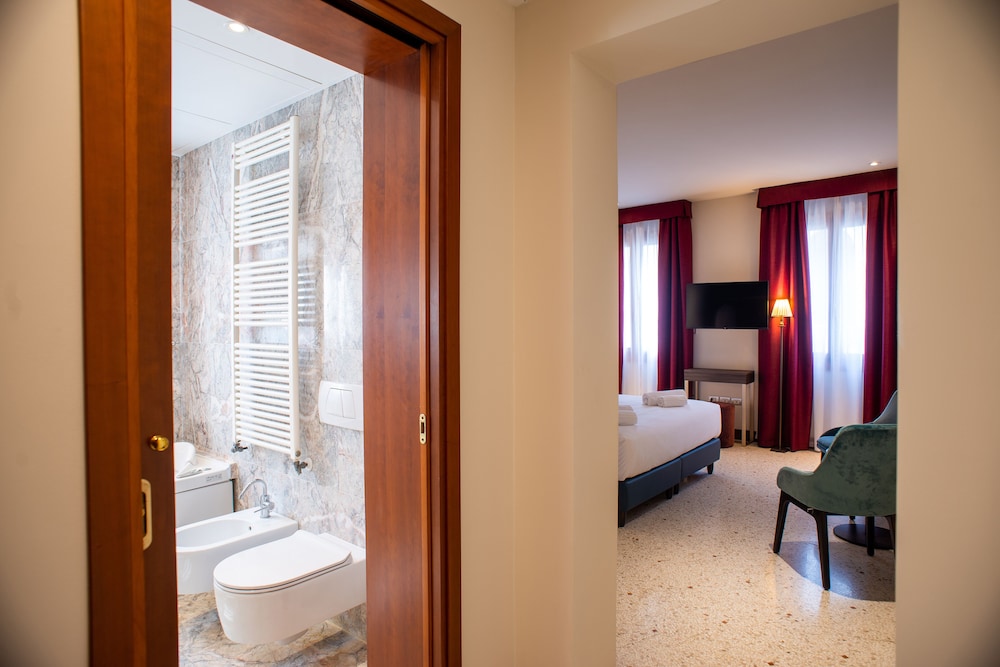 Deluxe Room photo 2