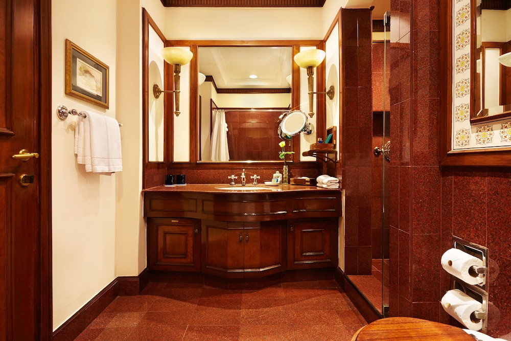 Luxury Suite photo 2