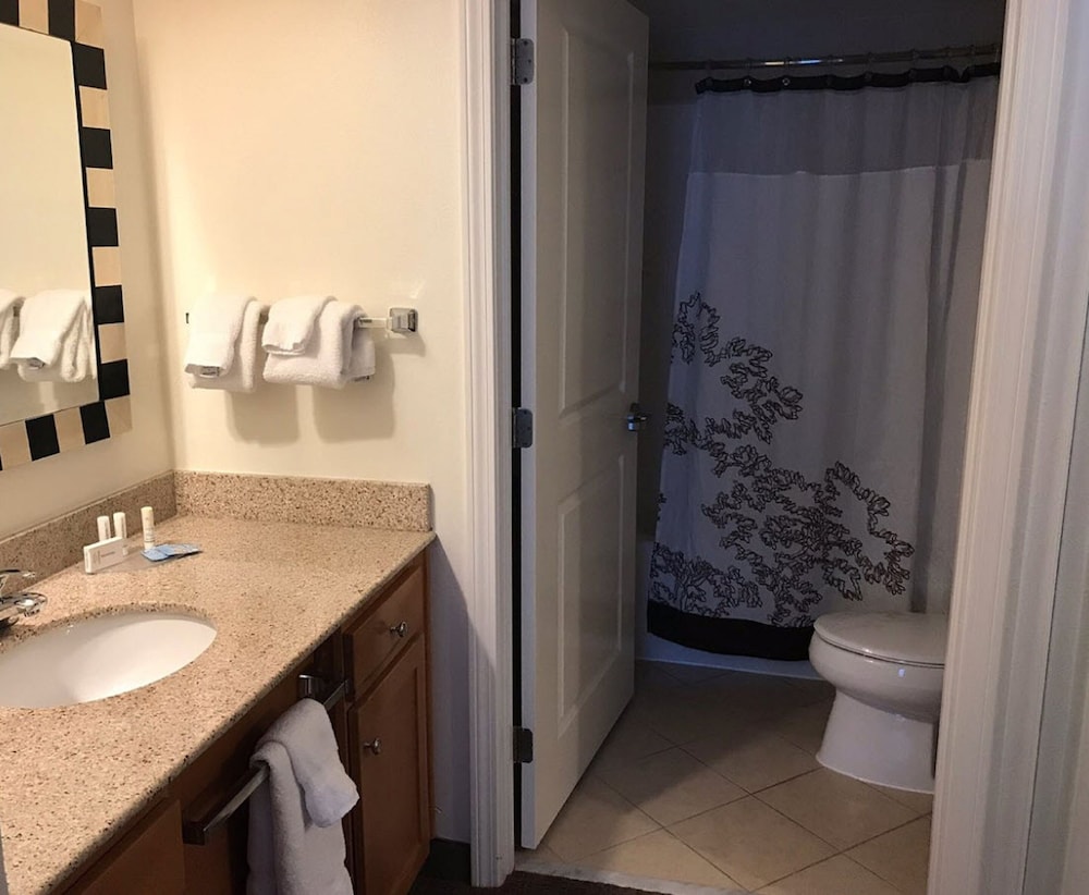 Suite, 1 Bedroom (Mobility Accessible, Tub) photo 3