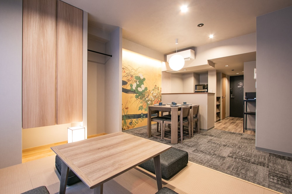 Superior Suite 1BR with 4beds, Non Smoking