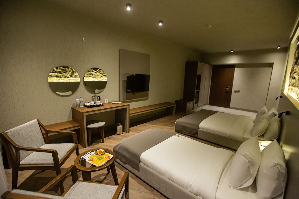 Superior Double or Twin Room - Photo 4