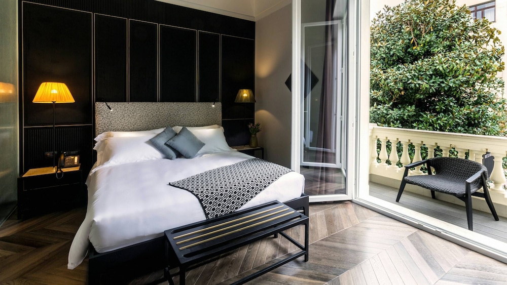 Superior Double Room With Balcony photo 1