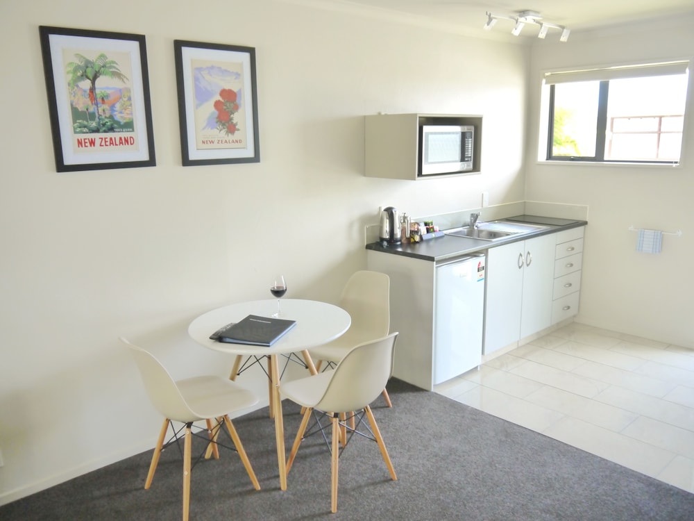Super King Studio with Kitchen - Photo 2