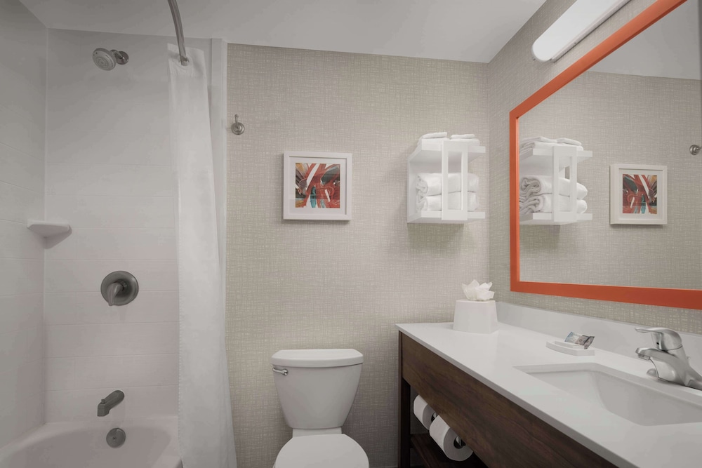 Room, 2 Queen Beds, Refrigerator - Photo 7