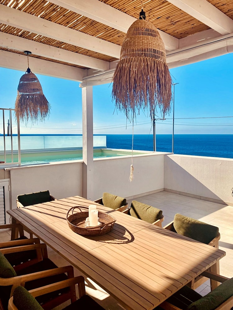 Villa photo 3