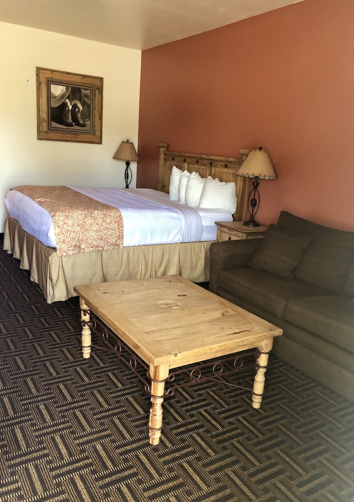 Standard Room, 1 King Bed photo 1