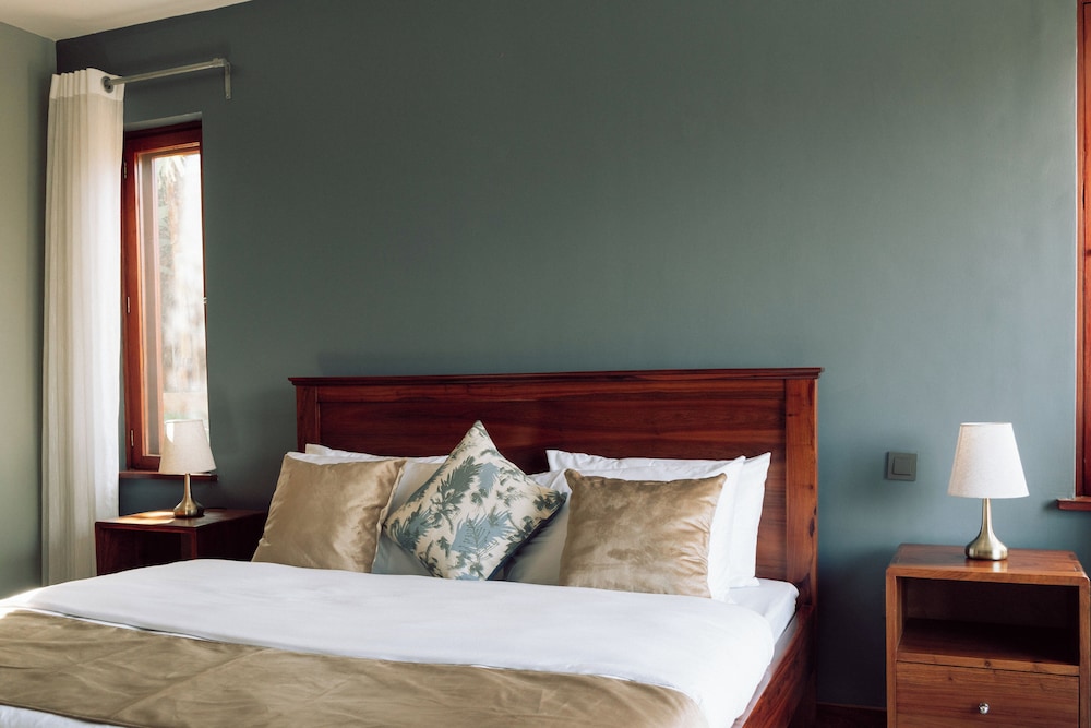 Deluxe Double Room, Balcony, Mountain View