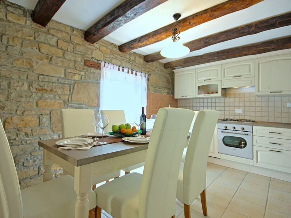 Villa photo 3