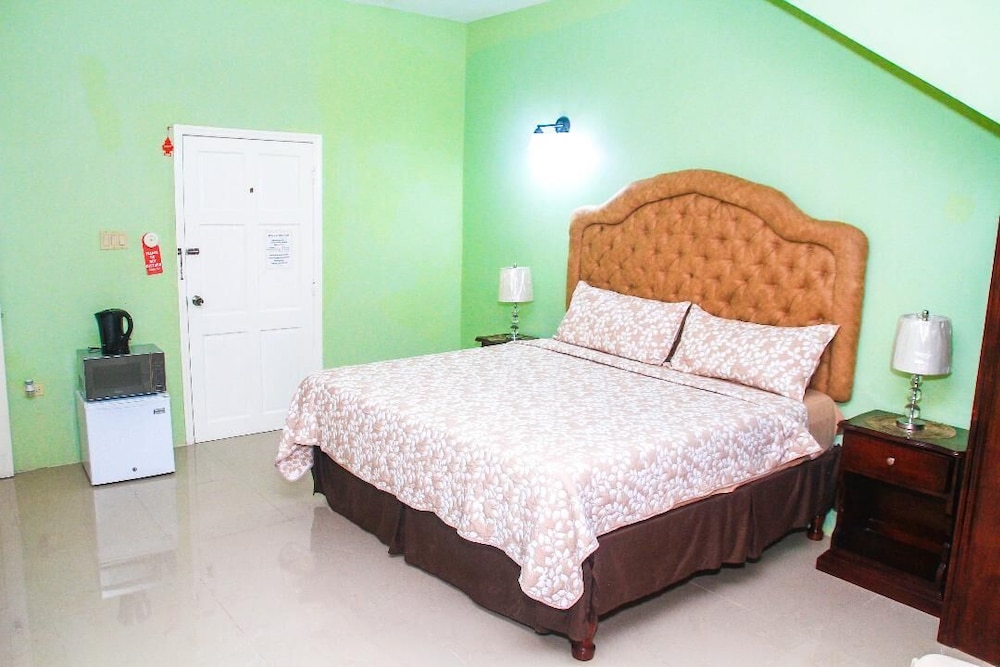 Comfort Duplex, 1 Bedroom, Accessible, Courtyard View