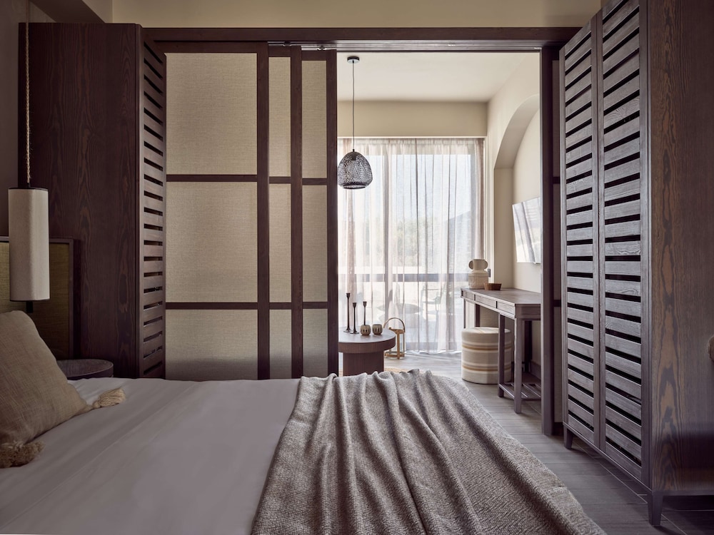 Evergreen Junior Suite with Balcony