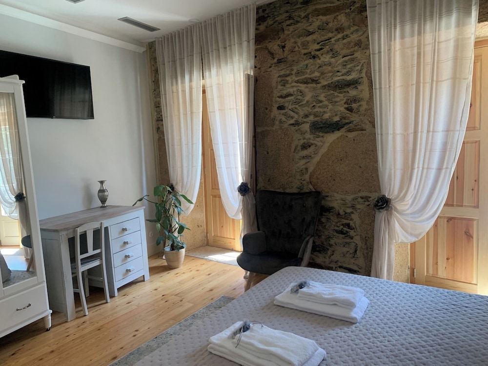 Classic Double Room, Balcony, Garden View photo 2