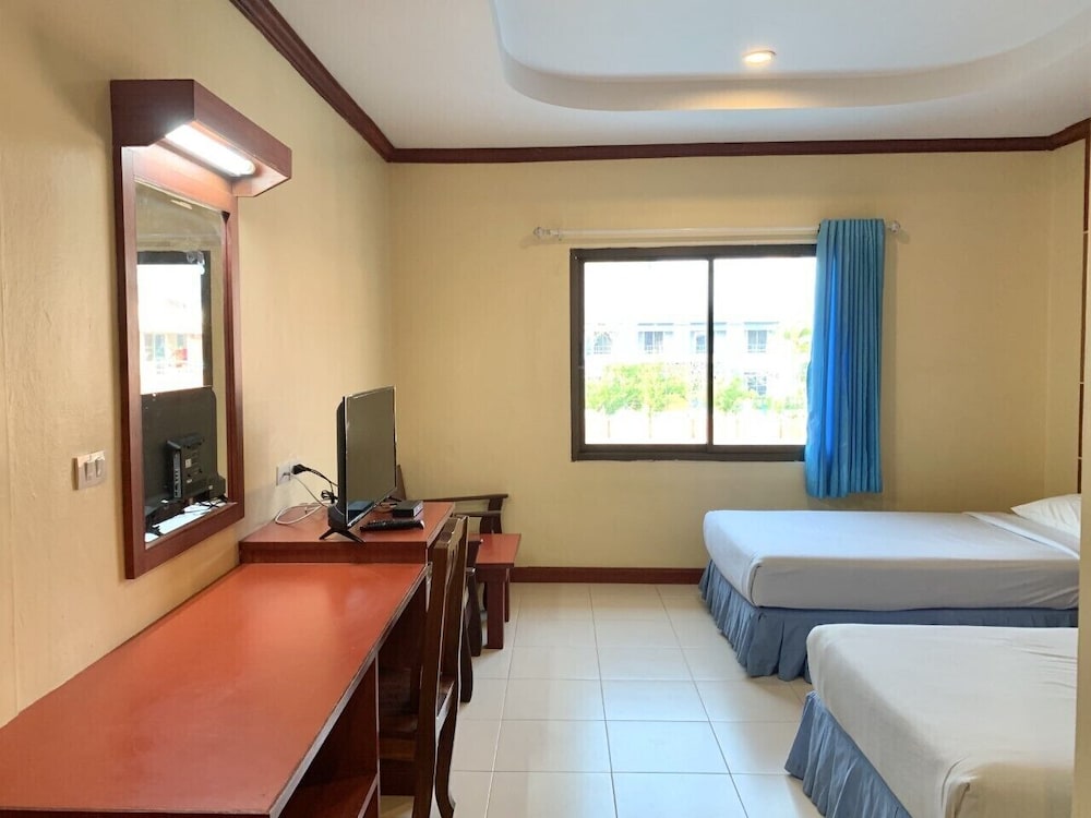 Standard Double or Twin Room photo 2