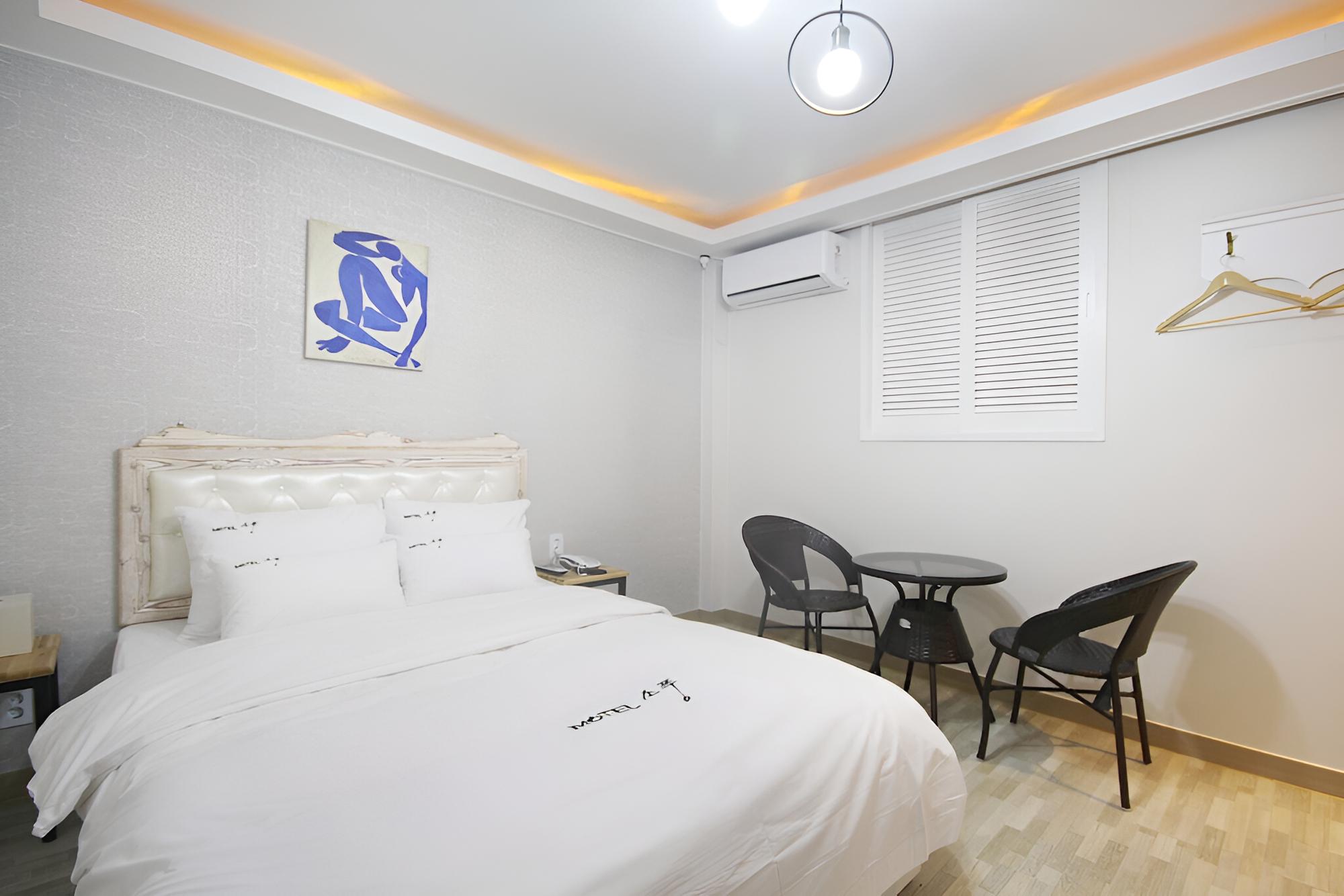 Room (Standard Room) - Photo 2