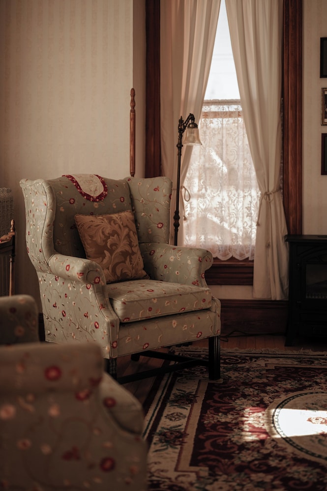 Schutt & Cowboy Suite photo 2