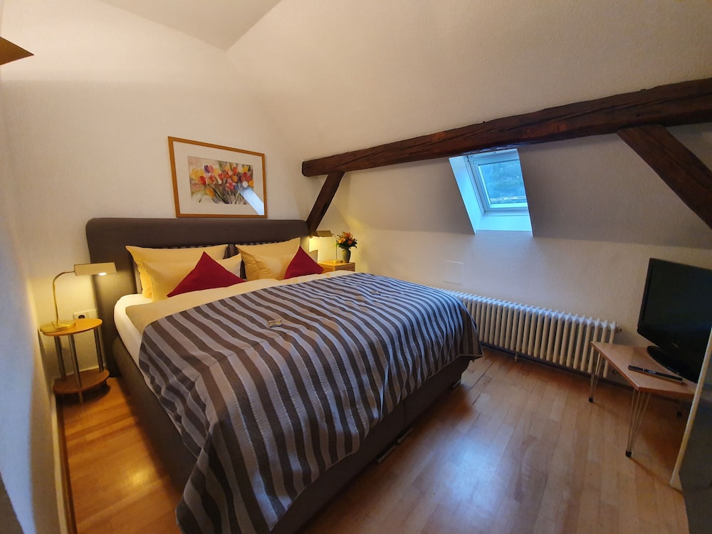 Suite - Photo 2