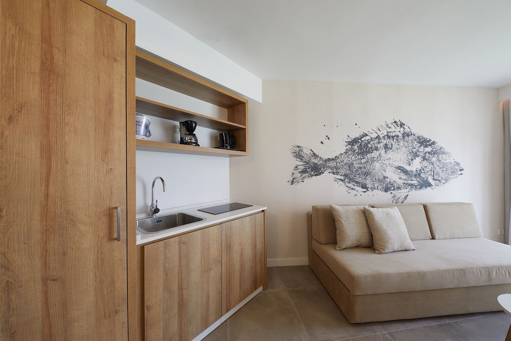 Deluxe Apartment, 1 Bedroom (2 Adults + 1 Child)