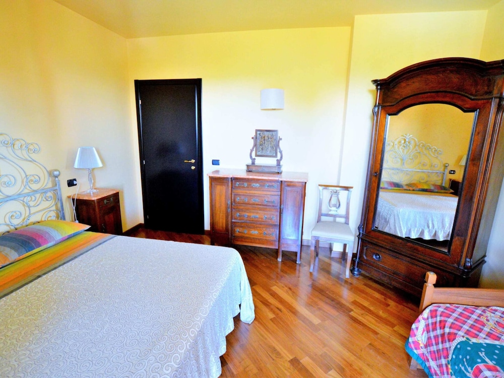 Villa photo 3