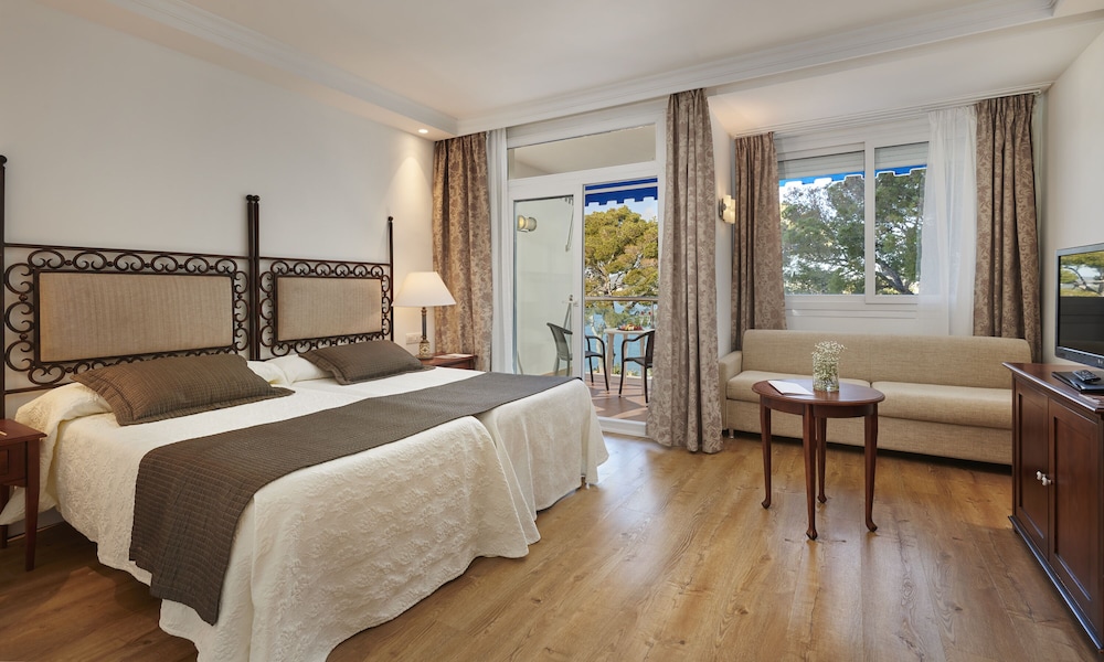 Double Room, Sea View (Pool View) - Photo 1