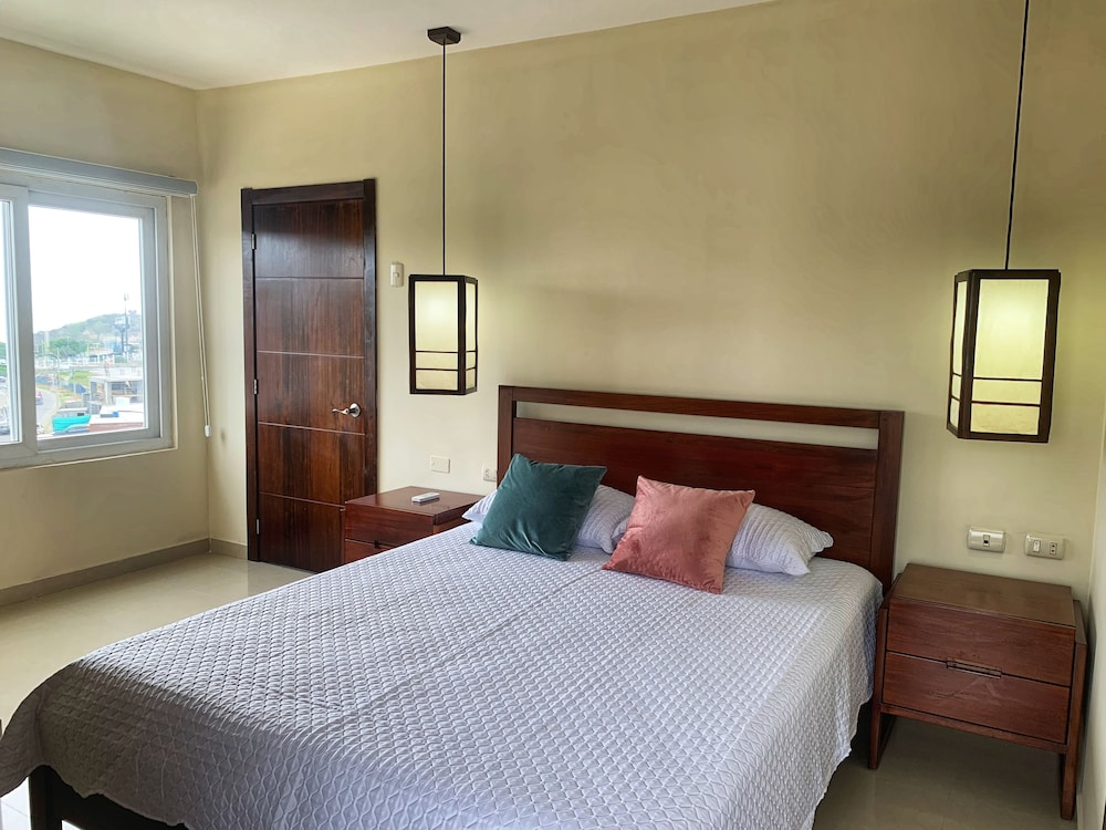 Presidential Executive Suite photo 1