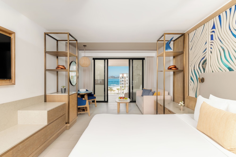 Premium Suite, Ocean View (Master Club One Bedroom)