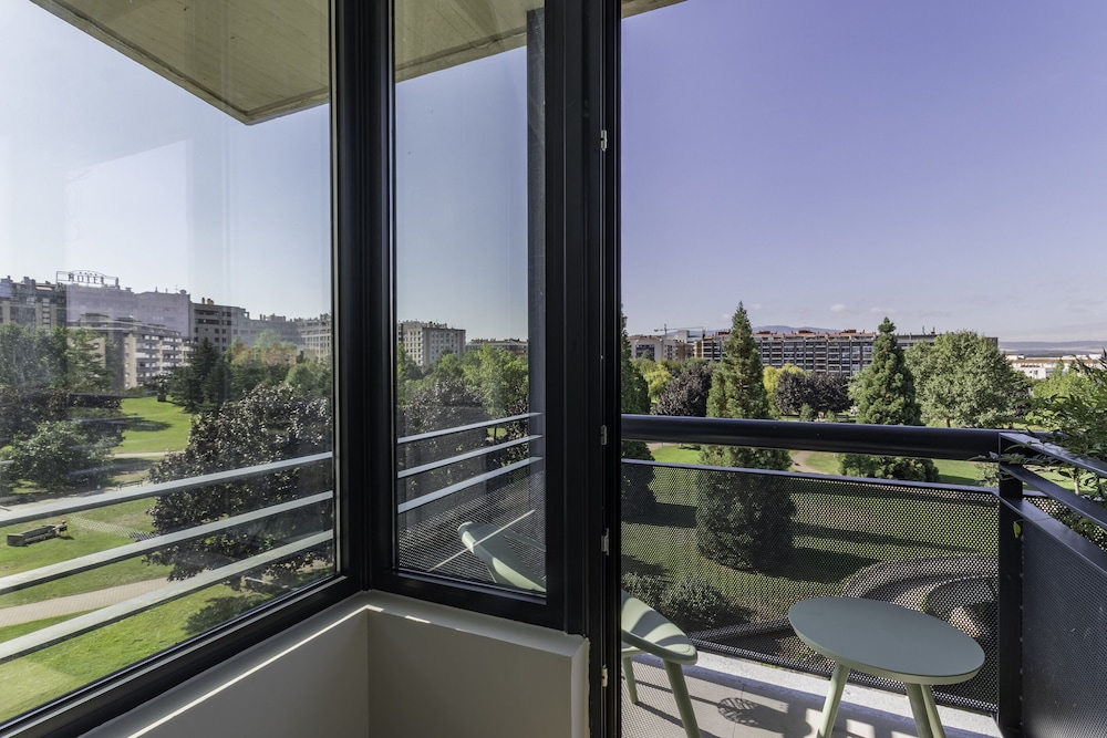 Apartment, 2 Bedrooms, Terrace - Photo 10