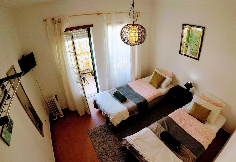 Twin Room, Shared Bathroom, Beachfront photo 3