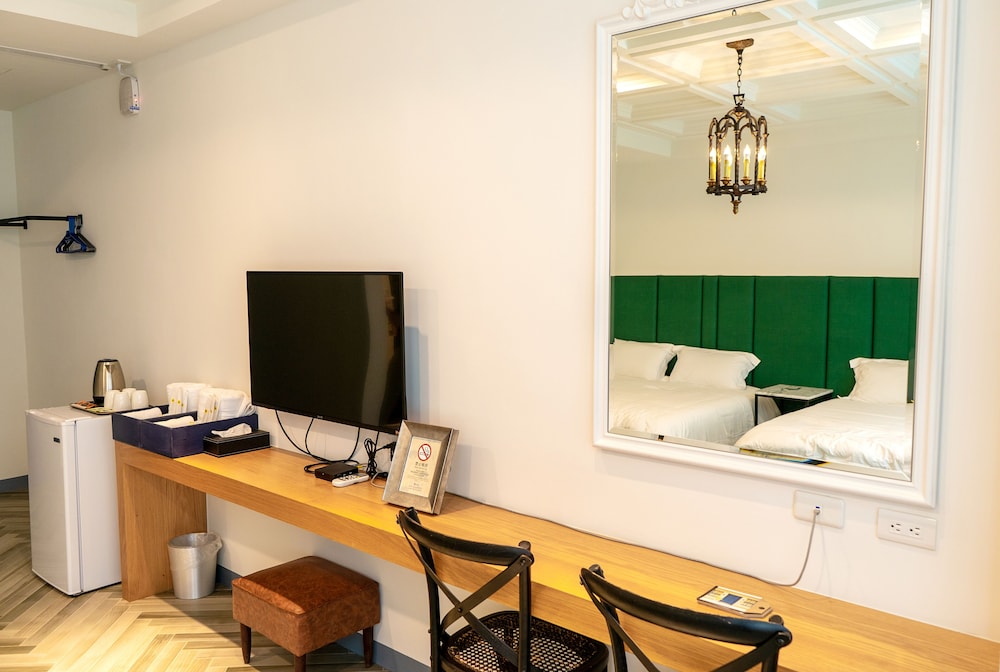 Deluxe Quadruple Room (2A) - Photo 5