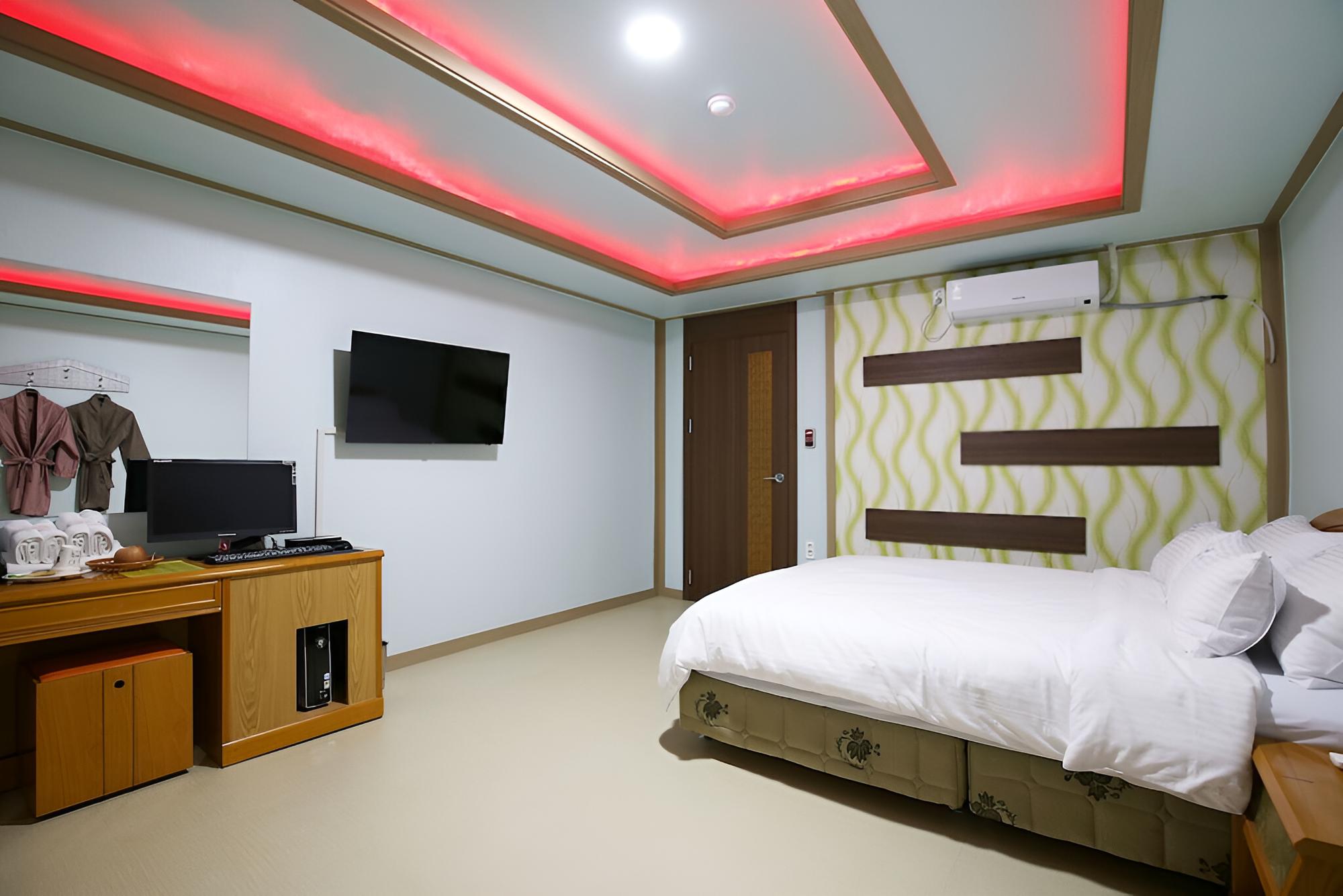 Room (Standard (Standard)) - Photo 4